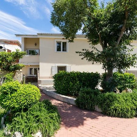 Apartmani Vinko Tribunj-Sovlje Tribalj エクステリア 写真